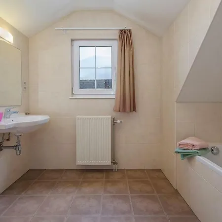 Roompot Cochem Ediger Eller Dmg061007 Fyc Feriehus *